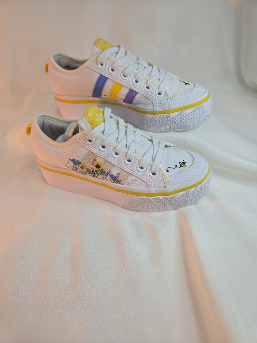 "Bee-Lieve In Flowers"  Sneakers  Women's Platform Casual Shoes Size 6, Kids 4.5